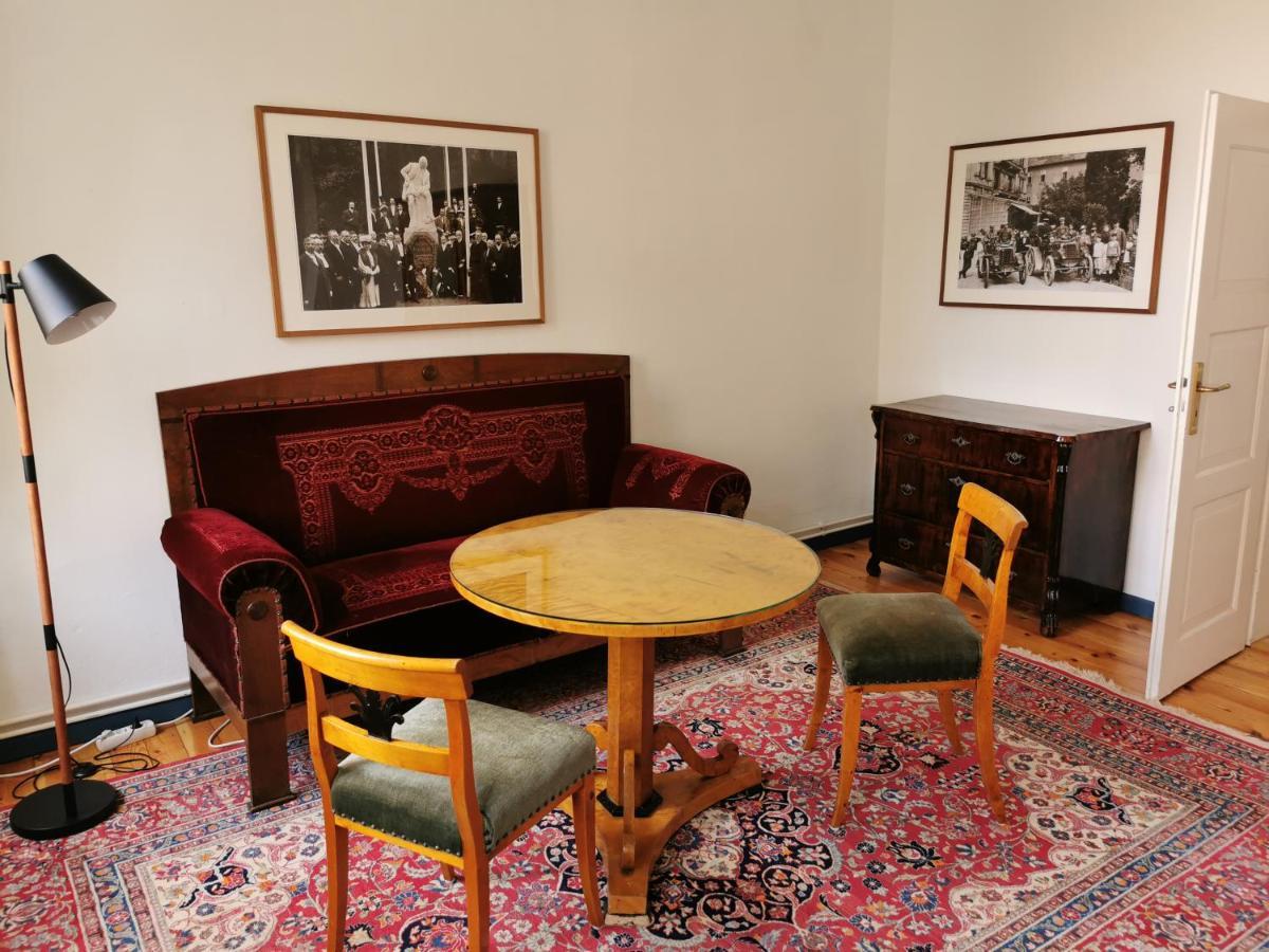 Altstadt Palais Weimar  Buitenkant foto